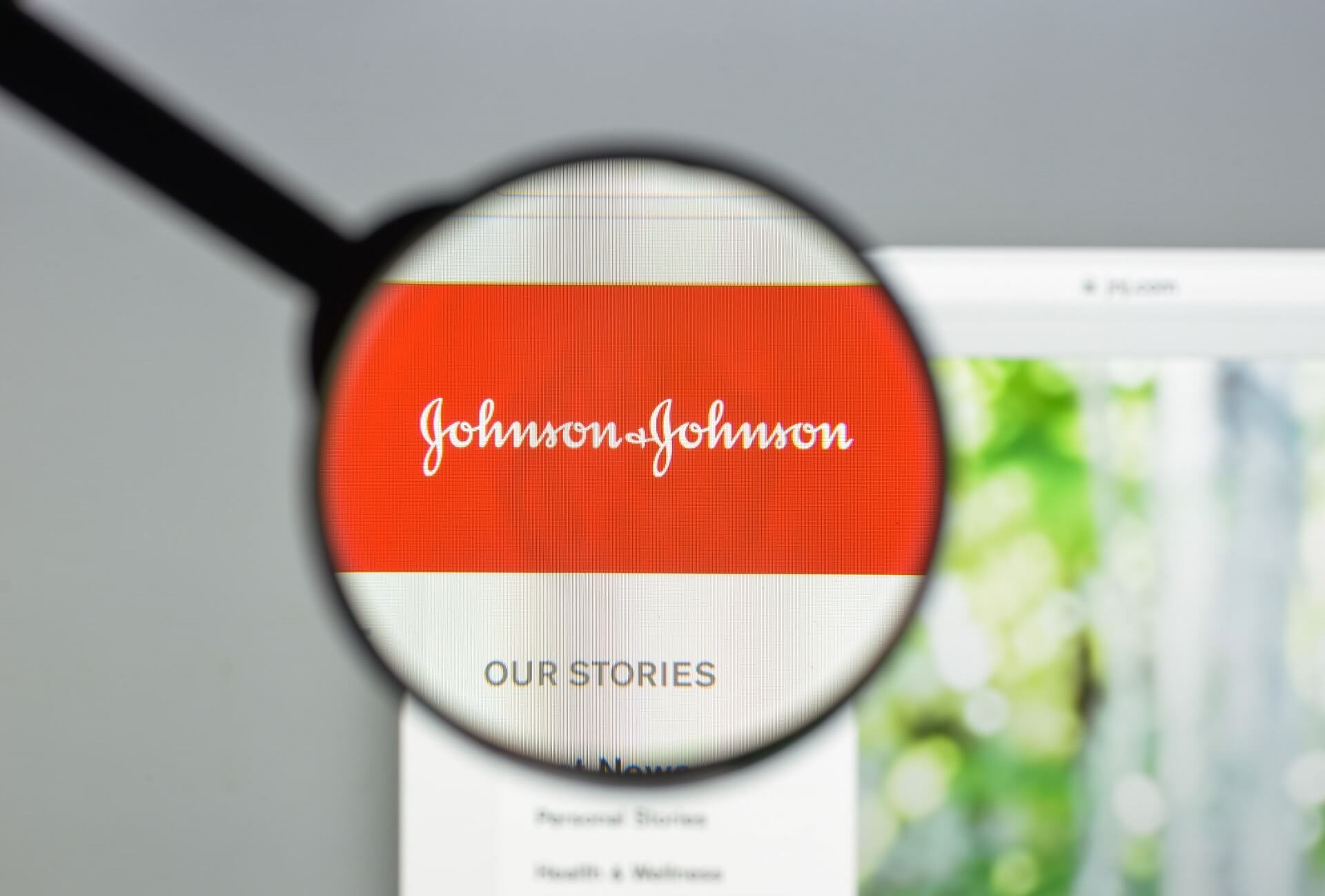 JOHNSON & JOHNSON OSKARŻONY O OPIOIDOWĄ EPIDEMIĘ