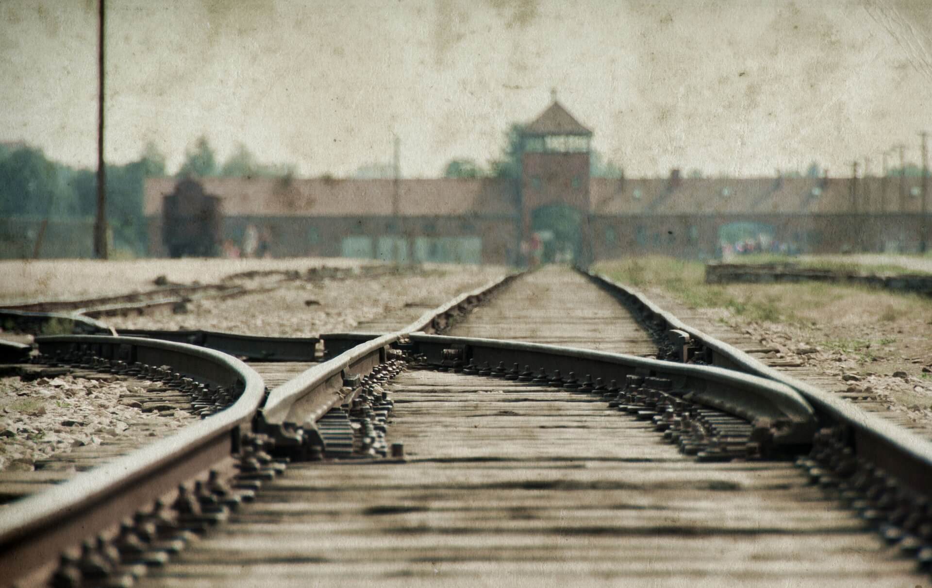 AUSCHWITZ BYŁO OBOZOWYM LABORATORIUM KONCERNU BAYER