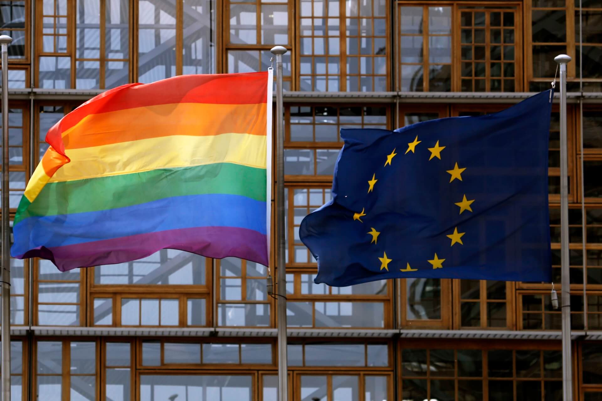 EUROPOSŁANKA ZARZUCA POLSCE ŁAMANIE PRAW LGBT