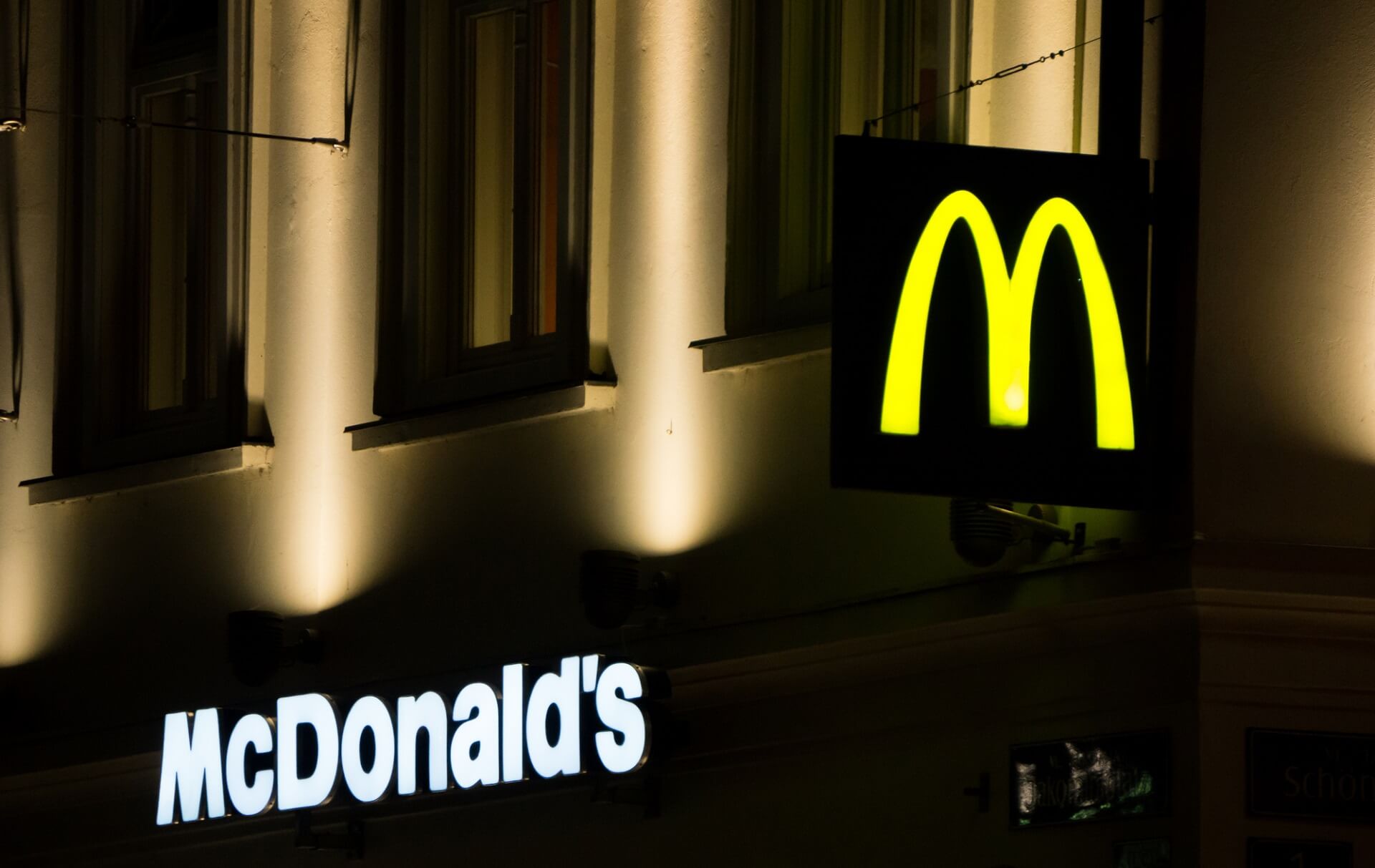 DLACZEGO McDONALD MUSIAŁ ZAMKNĄĆ RESTAURACJE W BOLIWII?