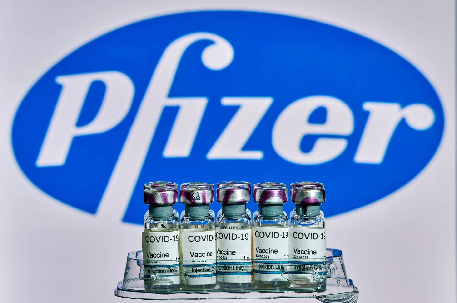 PFIZER OSKARŻONY O SZANTAŻ I ZASTRASZANIE!